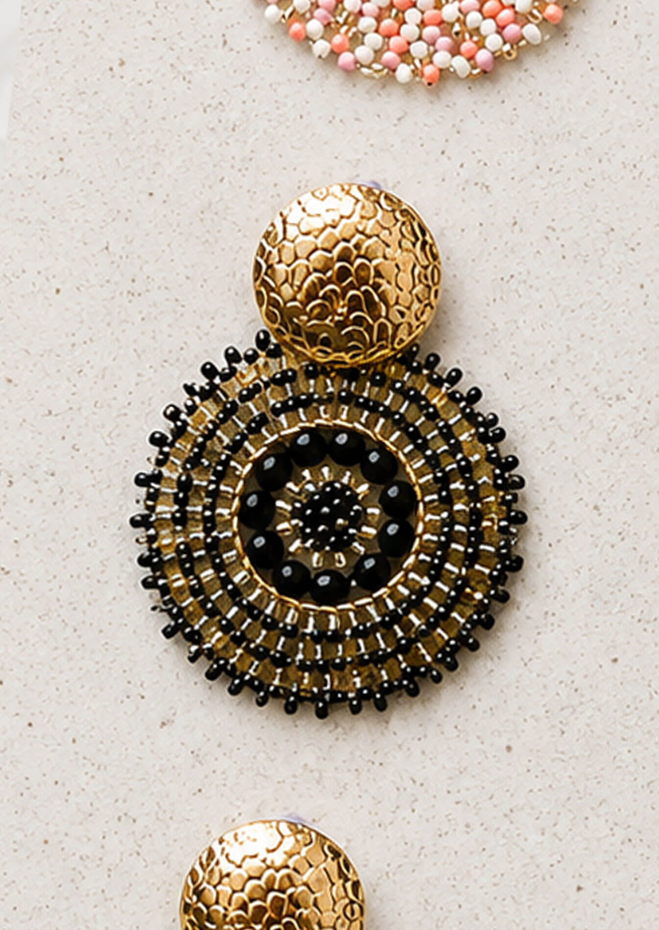 Aretes Círculo Tejido en Mostacilla