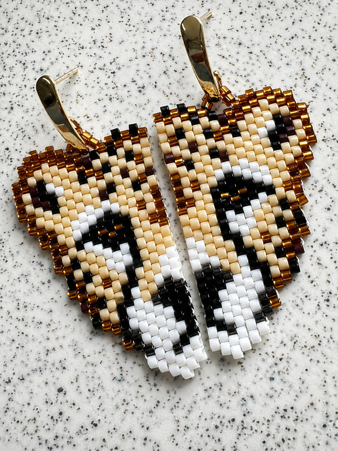 Aretes Tigre Tejido en Miyuki