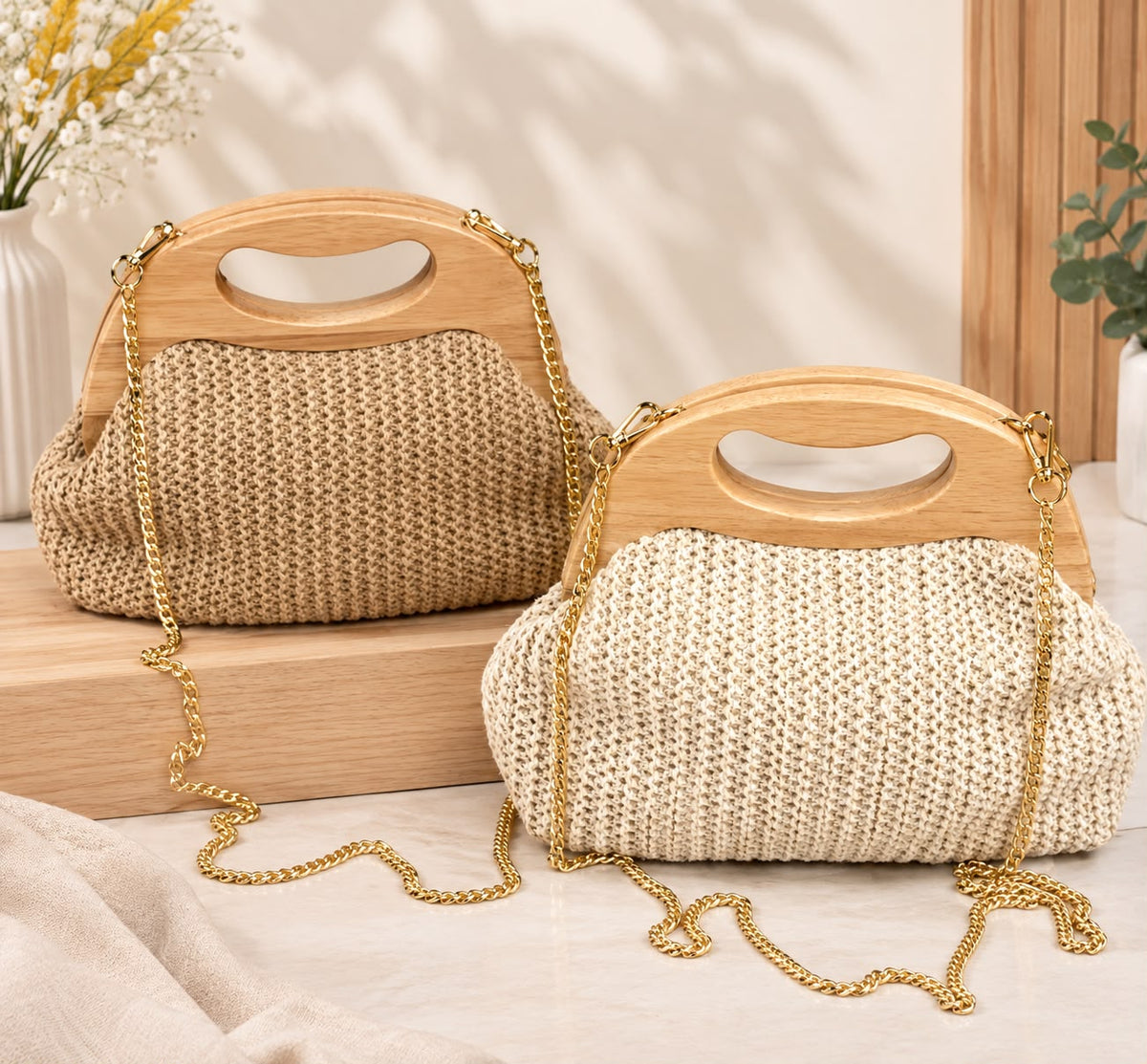 Bolso tejido con asas de madera