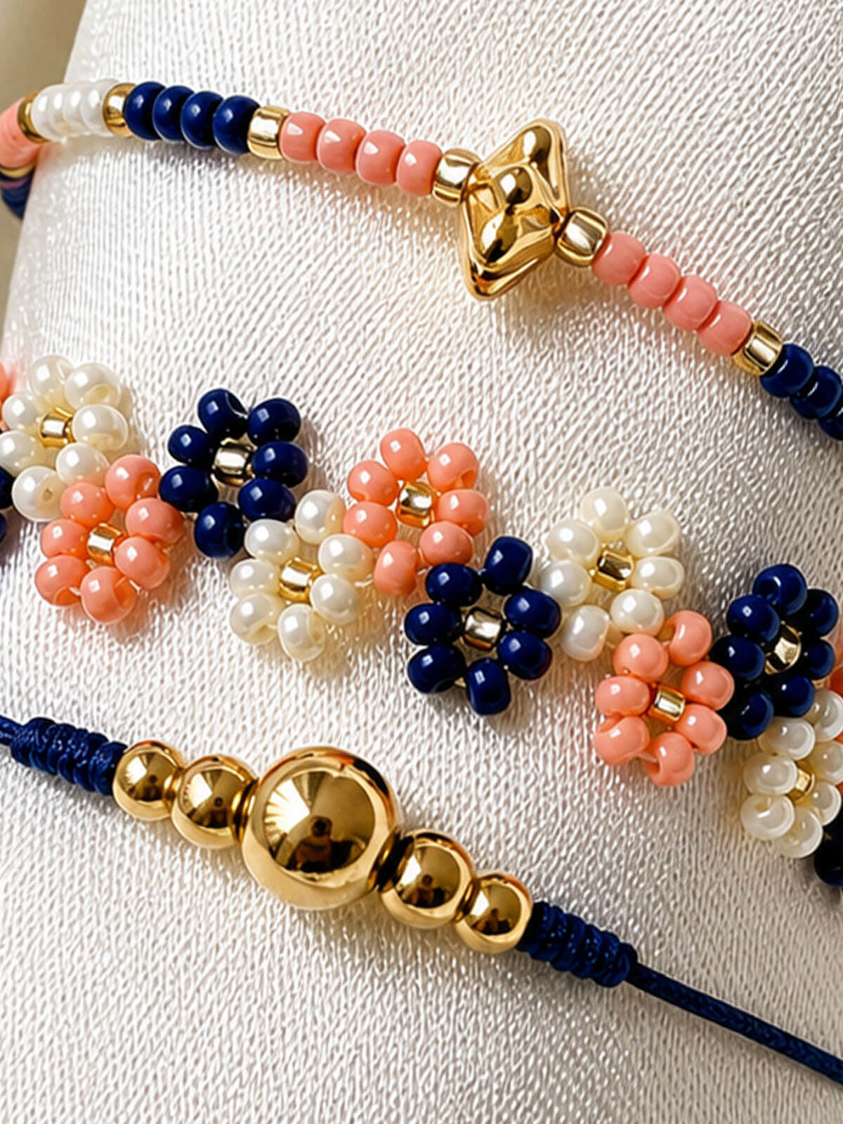Set de Pulseras Flor Azul Marino en Mostacilla